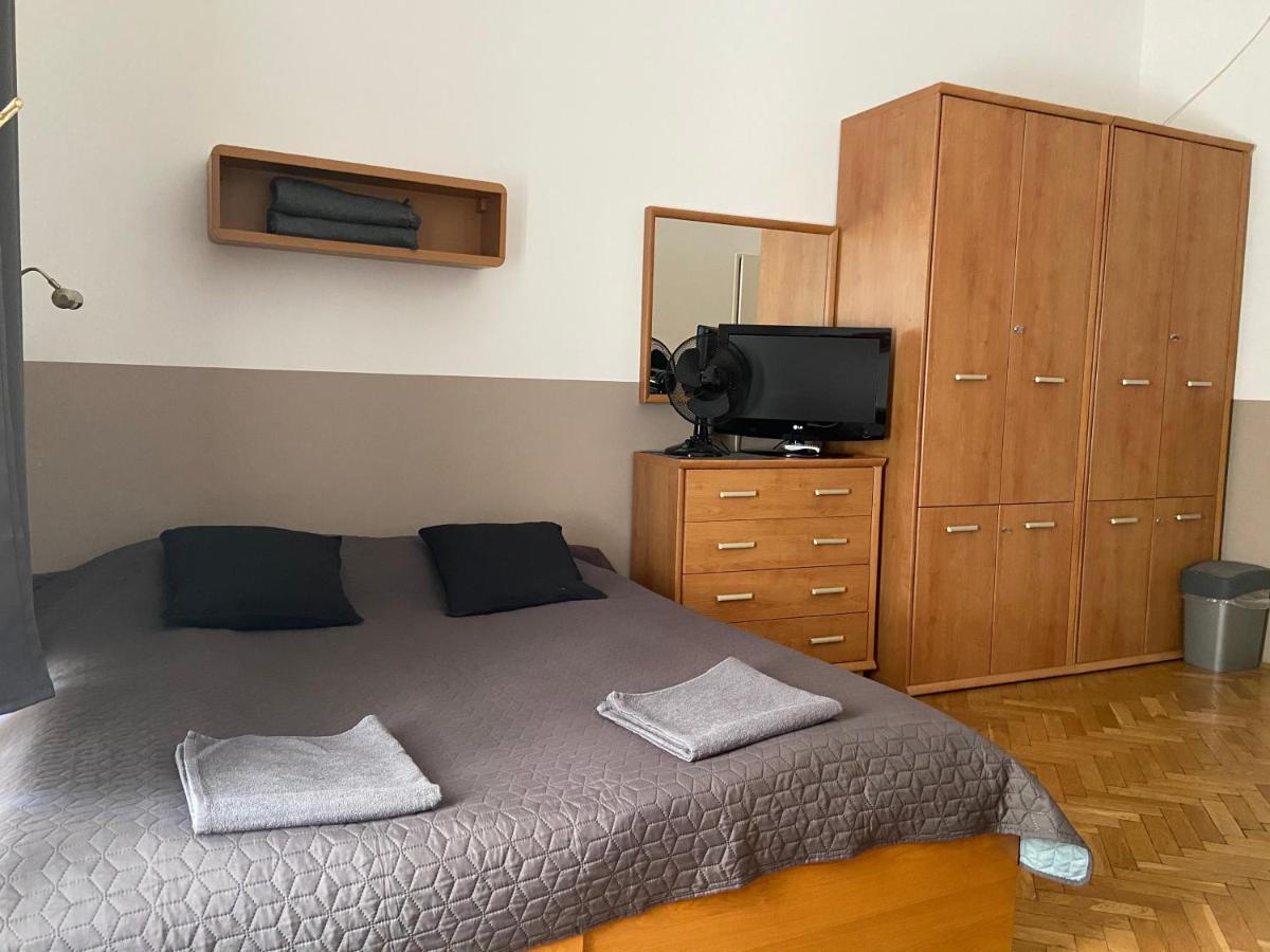 Guest Rest Studio Apartments Budapest Luaran gambar